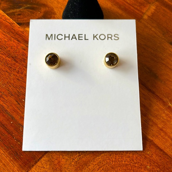 New Michael Kors Gold Park Ave Steel Brown Stone Stud Earrings - Picture 2 of 6